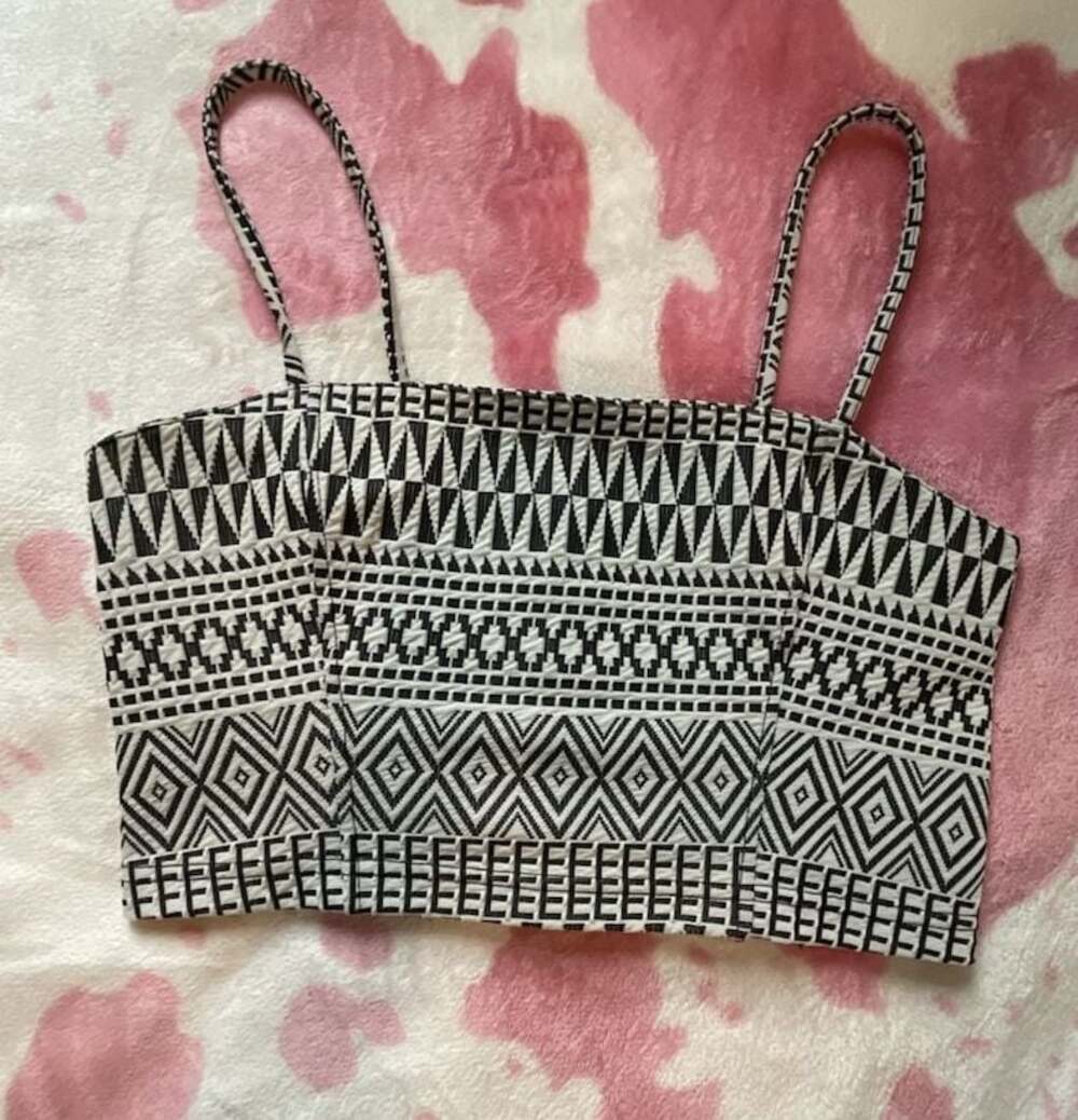 Tela Indie Festival Bohemian Geometric Pattern Black & White Crop Top Size M